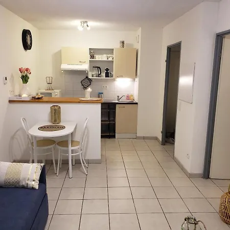 T2 Ground Floor With Terrace Apartman