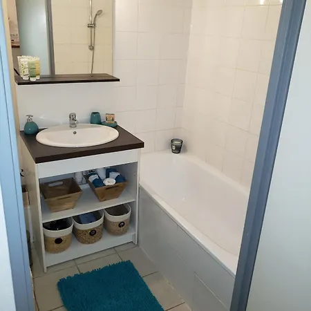 T2 Ground Floor With Terrace شقة سارلا لا كانيدا